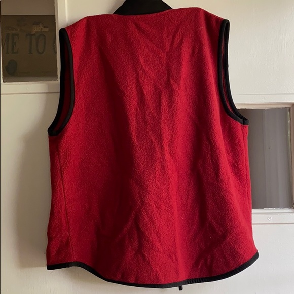 Old Navy Vest size 8 boys - Picture 2 of 3